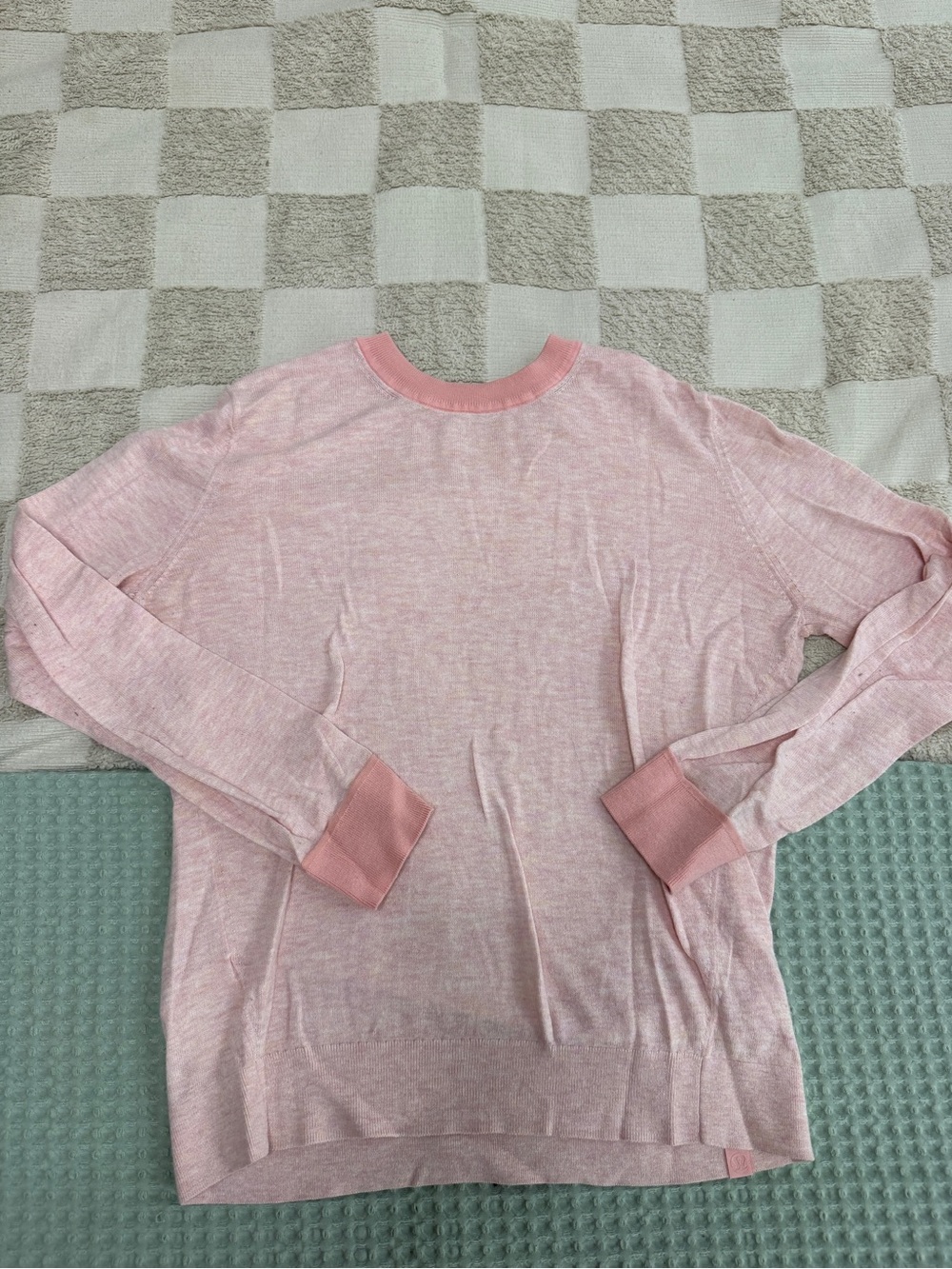 Lululemon Silk-Blend Crewneck Sweater
Heathered‎ Dew Pink size 6